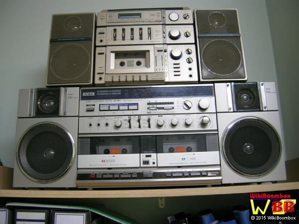 Marantz X7 vs Aiwa CA-W10 Boombox